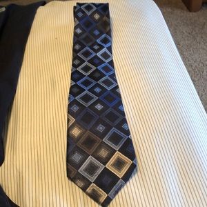 Claiborne neck tie